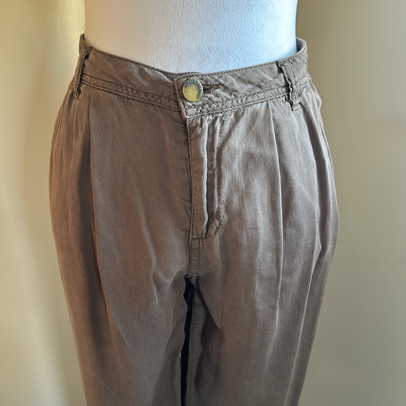 Brown Pleated Trousers Woman’s Size 27 - Picture 1 of 10
